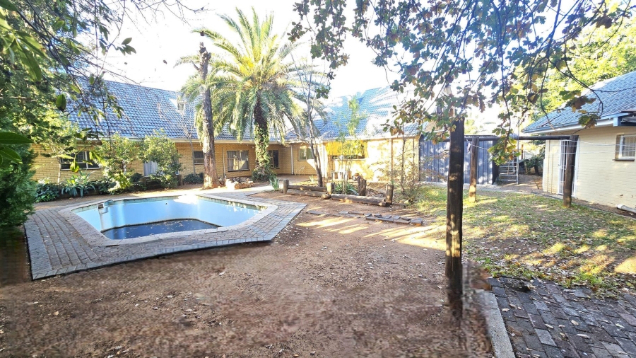 16 Bedroom Property for Sale in Brandwag Free State